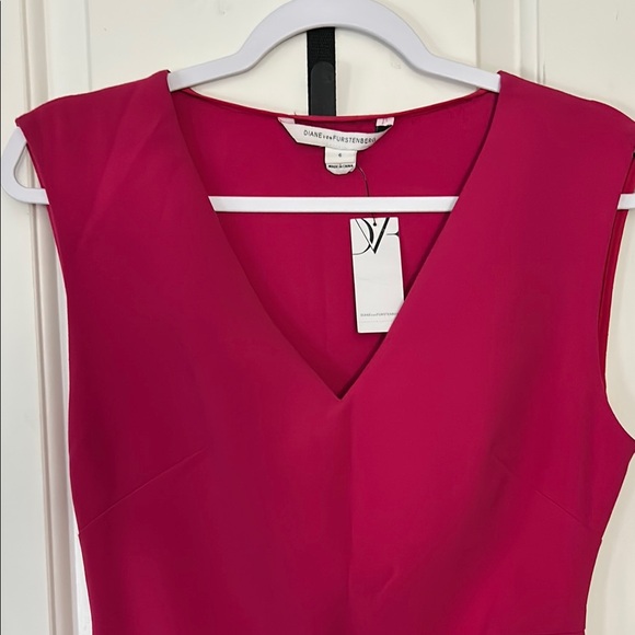 Elegant Pink Sleeveless Dress - Picture 4 of 4